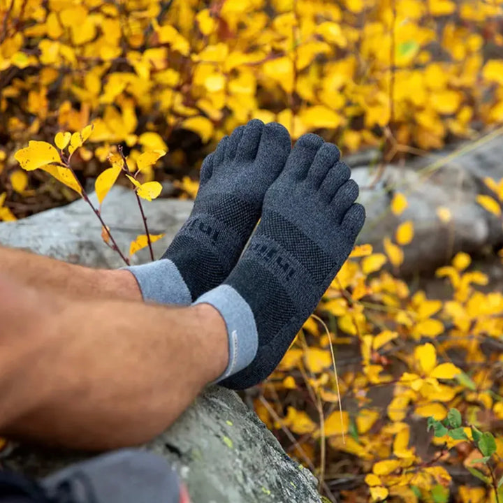 Unisex Injinji Trail Midweight Mini Crew Toe Socks